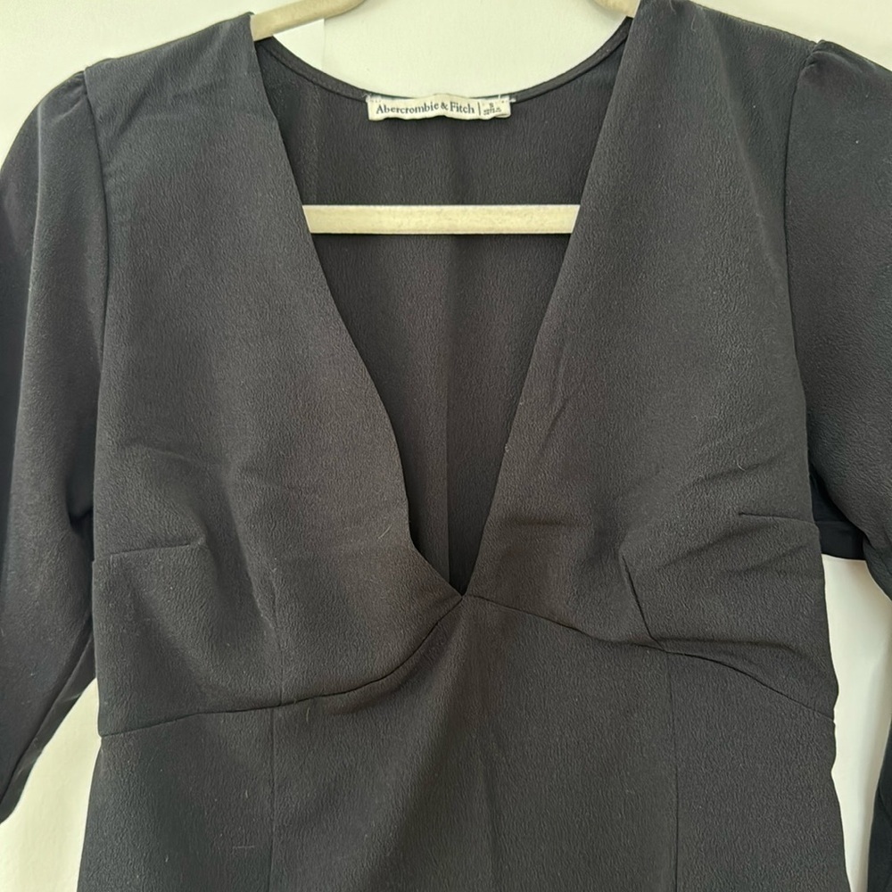 Abercrombie and Fitch Long Sleeve top in Black - Picture 2 of 4
